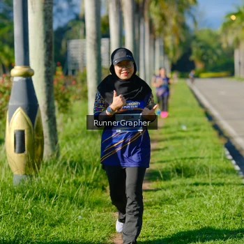 Runner Photo 1706301