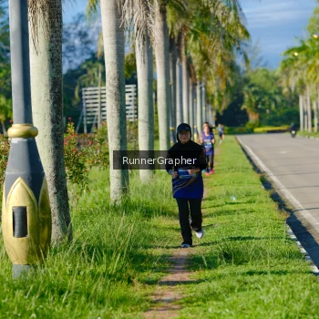 Runner Photo 1706337