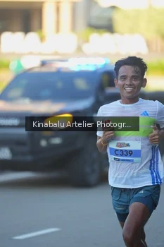 Runner Photo 1706340