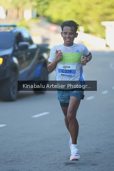 Runner Photo 1706342