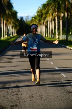 Runner Photo 1706343