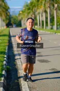 Runner Photo 1706351