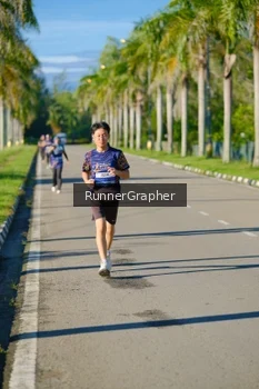 Runner Photo 1706371