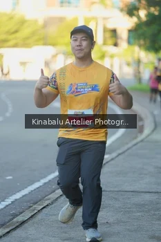 Runner Photo 1706383