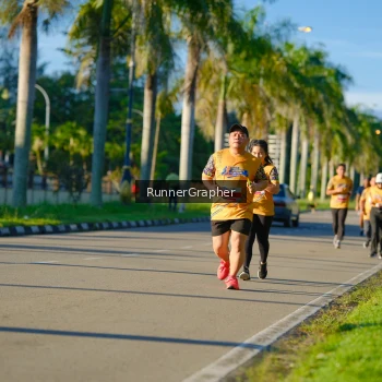 Runner Photo 1706396