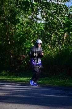 Runner Photo 1706397