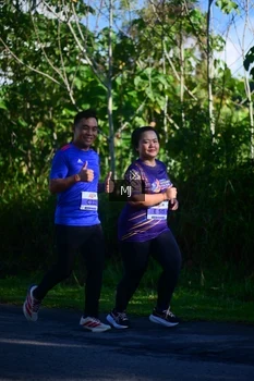 Runner Photo 1706410