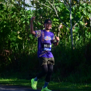 Runner Photo 1706435