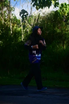 Runner Photo 1706461