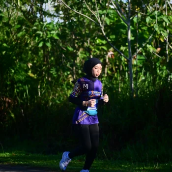 Runner Photo 1706530