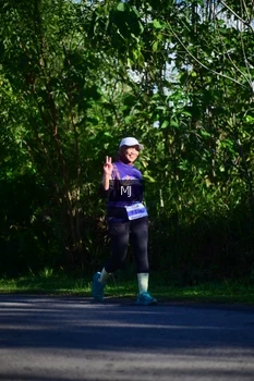Runner Photo 1706853