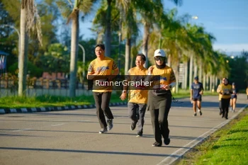 Runner Photo 1706909