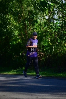 Runner Photo 1706964