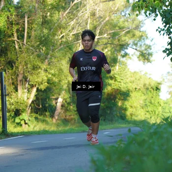Runner Photo 1706992