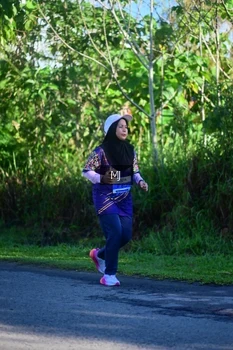 Runner Photo 1707104