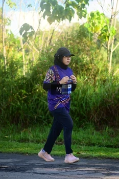 Runner Photo 1707557