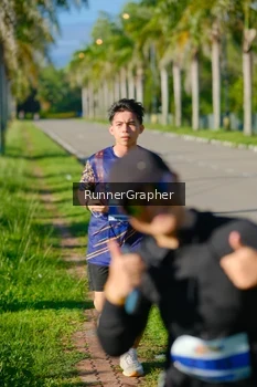 Runner Photo 1707713