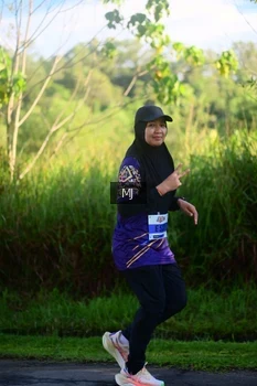 Runner Photo 1707741