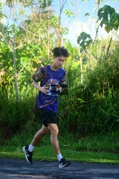 Runner Photo 1707797