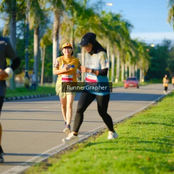Runner Photo 1708533