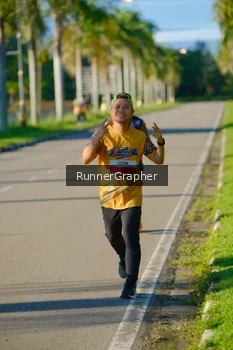 Runner Photo 1708617
