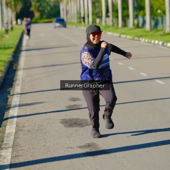 Runner Photo 1708879