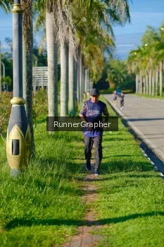 Runner Photo 1709071