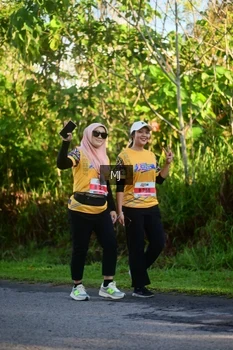Runner Photo 1709584