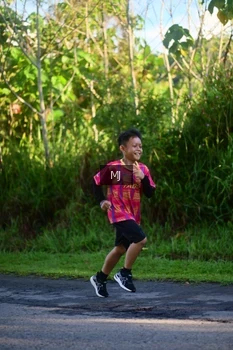 Runner Photo 1709746