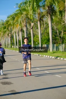 Runner Photo 1709815