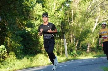 Runner Photo 1710210