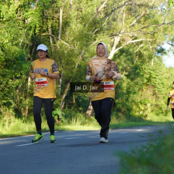 Runner Photo 1710747