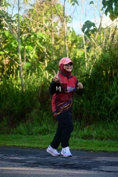 Runner Photo 1710853