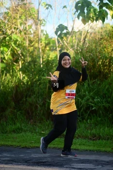 Runner Photo 1710875