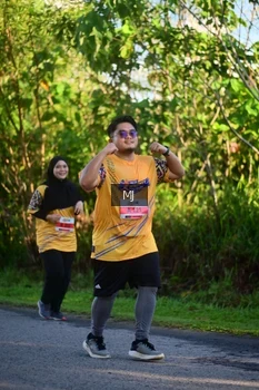 Runner Photo 1710939