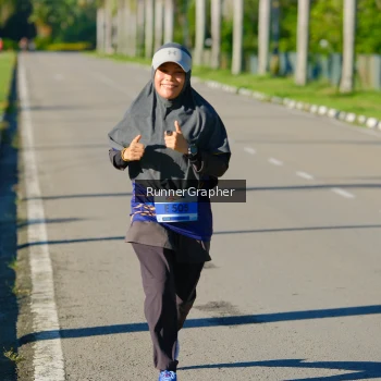 Runner Photo 1711423