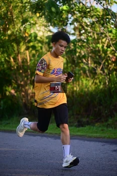 Runner Photo 1711623