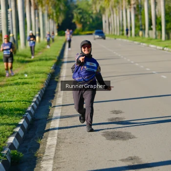 Runner Photo 1712322