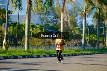 Runner Photo 1712638