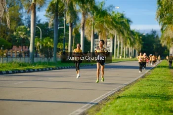 Runner Photo 1712684