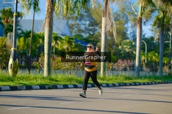 Runner Photo 1712960