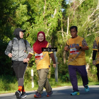 Runner Photo 1712994