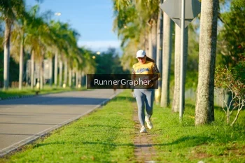 Runner Photo 1713037