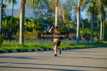 Runner Photo 1713492