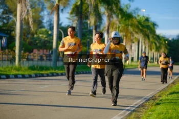 Runner Photo 1714055