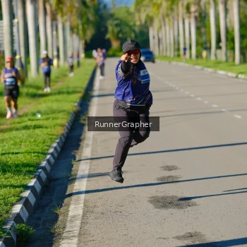 Runner Photo 1714100