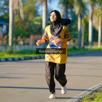 Runner Photo 1714123
