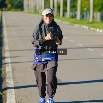 Runner Photo 1714149
