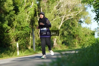 Runner Photo 1714242