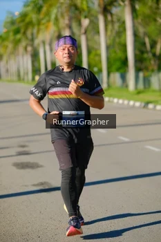Runner Photo 1714299